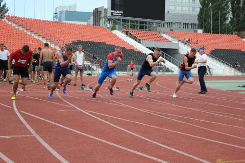 три чемпионата и первенства ДНР по легкой атлетике